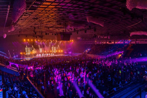 Наймасштабніша дитяча дискотека «EMOTIONS KIDS DISCO PARTY» офіційно встановила новий рекорд України (фото) Наймасштабніша дитяча дискотека «EMOTIONS KIDS DISCO PARTY» офіційно встановила новий рекорд України (фото)