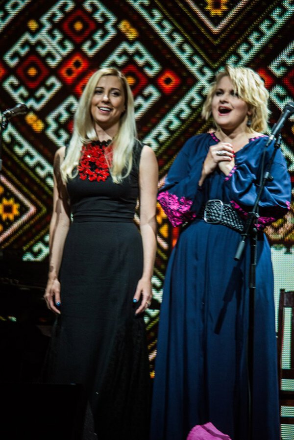 Марія Бурмака заспівала в дуеті з Пономарьовим та Мірзояном