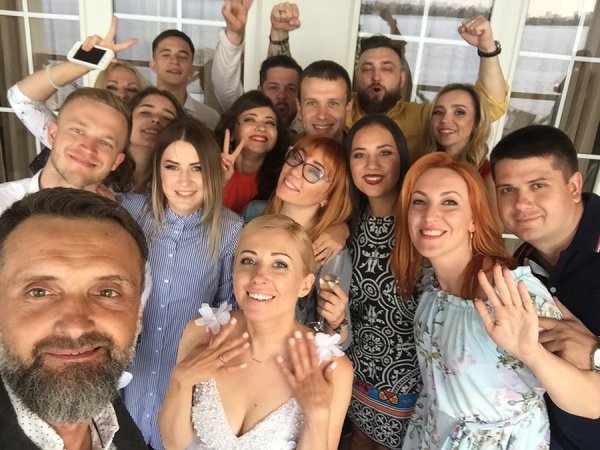 Тоня Матвієнко та Арсен Мірзоян одружились на березі Дніпра (фото)