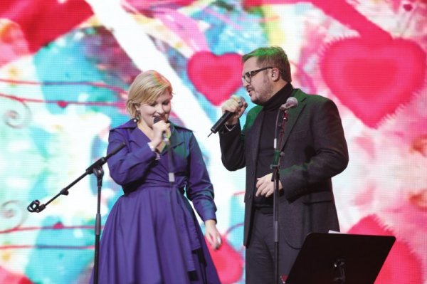 Марія Бурмака заспівала дуетом з Олександром Пономарьовим та Тонею Матвієнко