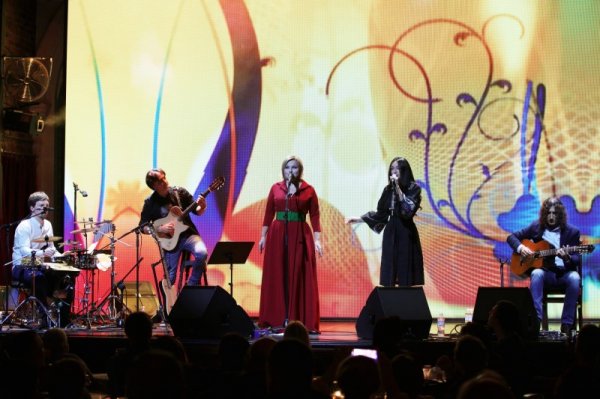 Марія Бурмака заспівала дуетом з Олександром Пономарьовим та Тонею Матвієнко