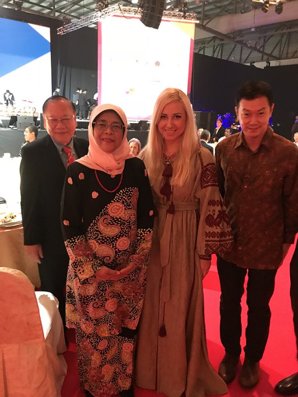 Тоня Матвієнко стала першою українкою, що виступила перед президентом Сінгапуру