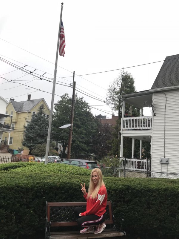 Тоня Матвієнко піснею зірвала гучні оплески прикордонників США