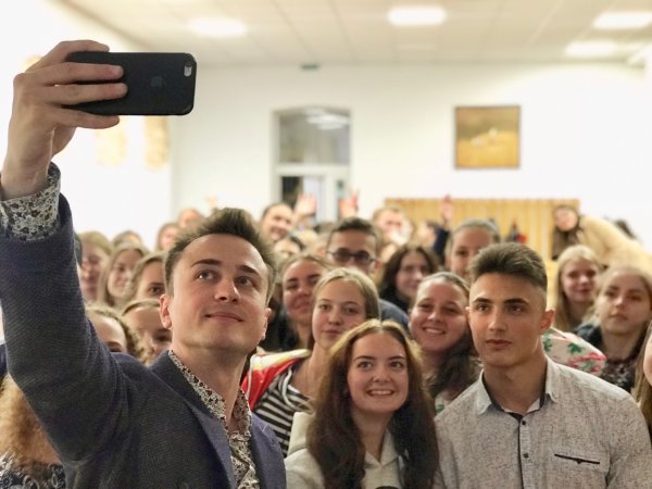 Лідер гурту Шосте Чуття про співпрацю з ЮНІСЕФ та U:Report