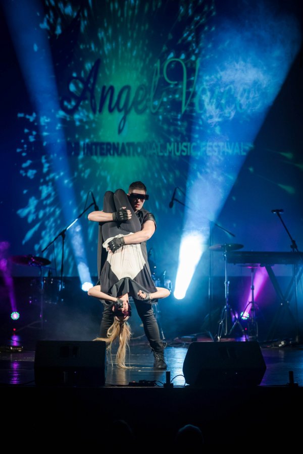 Українська співачка виборола золото на міжнародному музичному фестивалі в Сербії (фото)