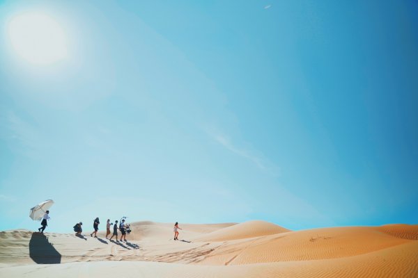 Alyosha & Vlad Darwin відзняли кліп «Торнадо» в Арабських Еміратах: перші фото зі знімального майданчика (фото, аудіо)