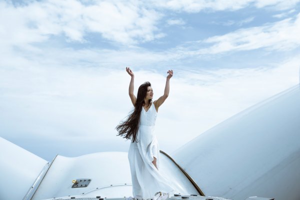 У новому відео «Ми вітер» Руслана танцює серед хмар на висоті 120 метрів