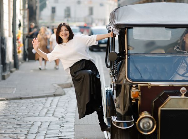 Оксана Муха запрошує львів'ян на свій перший автомобільний концерт