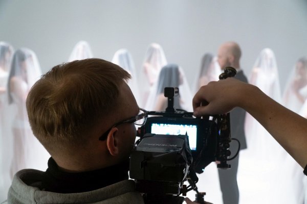 Vlad Darwin присвятив дружині пісню «Зірка» та презентував чуттєве відео