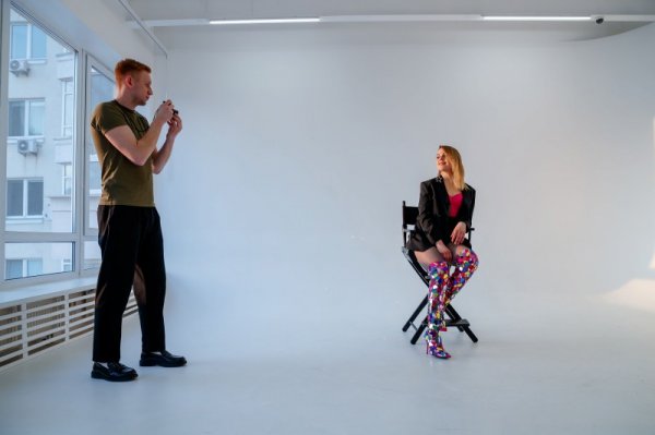 Героєм нового відео Софії Єгорової «Коли ти зі мною» став актор Олександр Рудинський