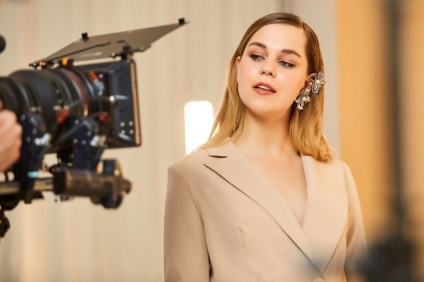 Героєм нового відео Софії Єгорової «Коли ти зі мною» став актор Олександр Рудинський