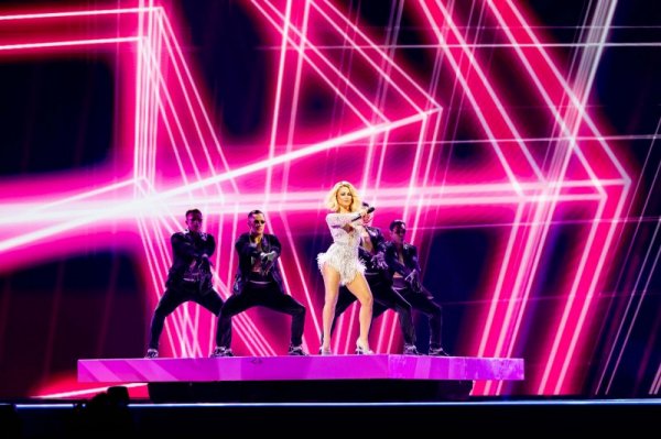 За лаштунками Євробачення 2021 — 9000 кристалів, репетиції нон-стоп, бірюзовий хідник і багато іншого (фото)