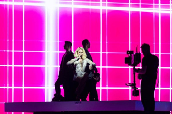 За лаштунками Євробачення 2021 — 9000 кристалів, репетиції нон-стоп, бірюзовий хідник і багато іншого (фото)