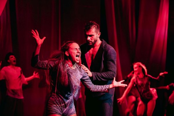 «Трактуючі вічне мовчання»: аншлаг на прем’єрі, зіркові гості, безліч думок про життя людини. Репортаж з презентації! (ФОТО)