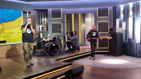 Автори хіта «Добрий ранок, Україно», НУМЕР 482 зіграли серію благодійних концертів